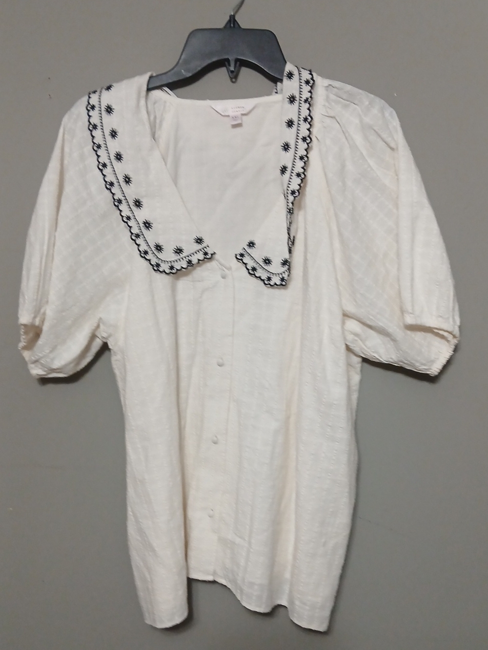 LC Lauren Conrad Ivory Blouse with Black Embroidered Trim
